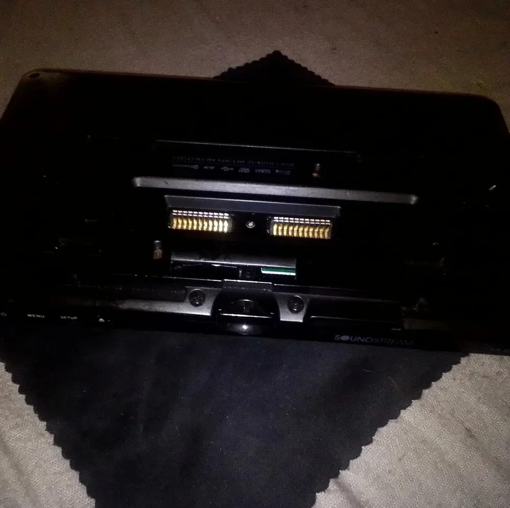 Soundstream screen - Picture 2 of 5